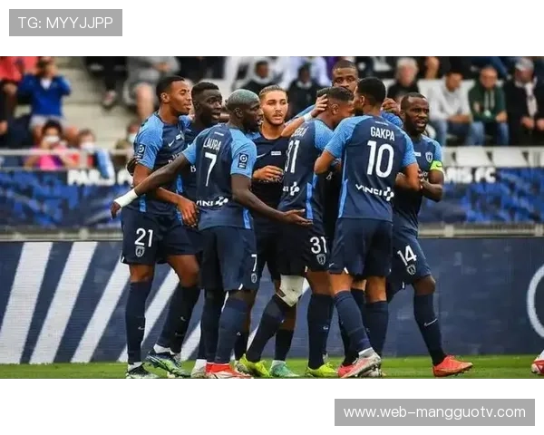 巴黎FC1-0巴黎圣日耳曼，升班马创法国杯冷门